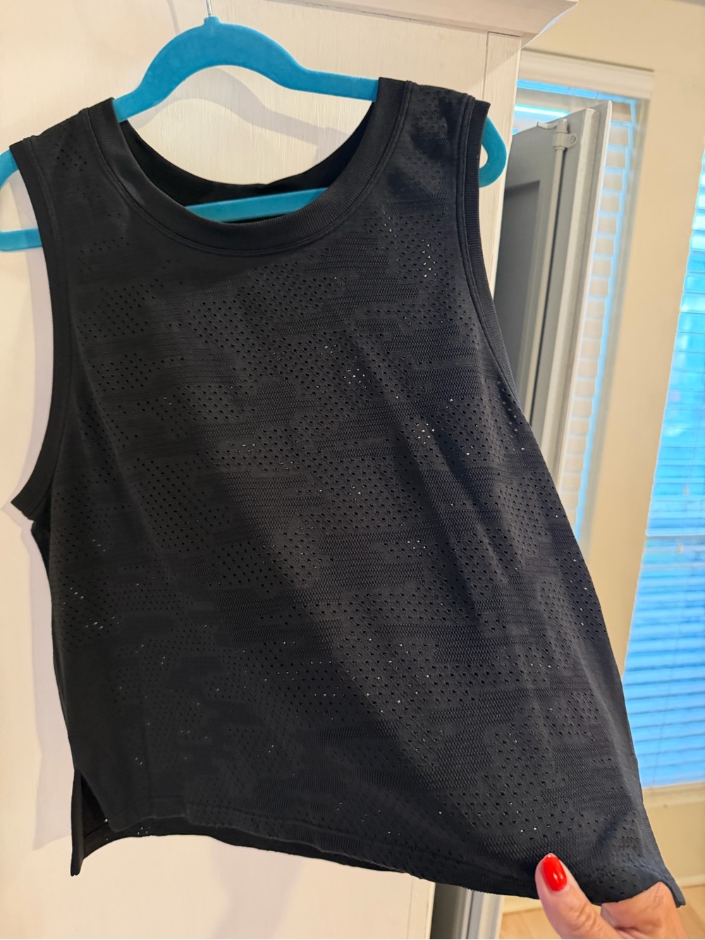 Lululemon | Women's Breeze By Muscle
Tank I| -  black size 4.